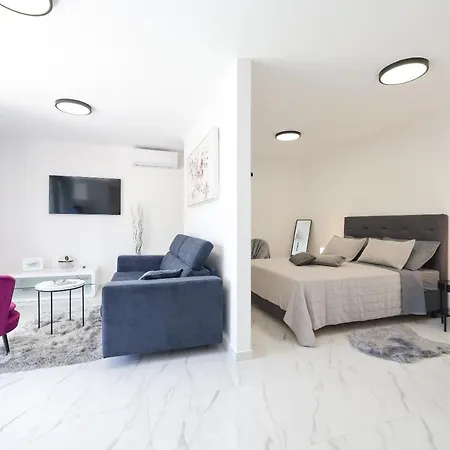 Апартаменти Natale *