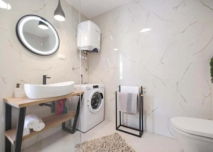 アパート Natale ザダル